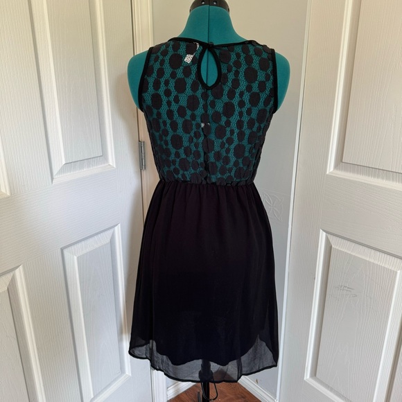 Adorable Little Black Dress - Picture 3 of 10